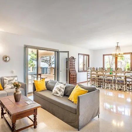Villa Rivo - *